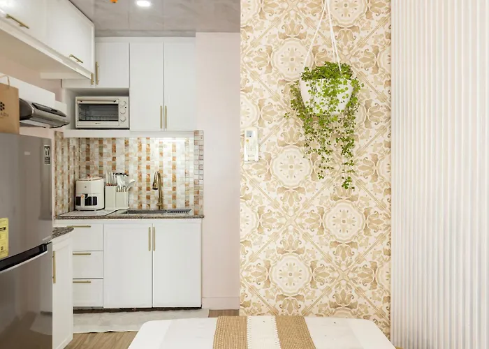 Devi 2br Bgc Taguig Aparthotel