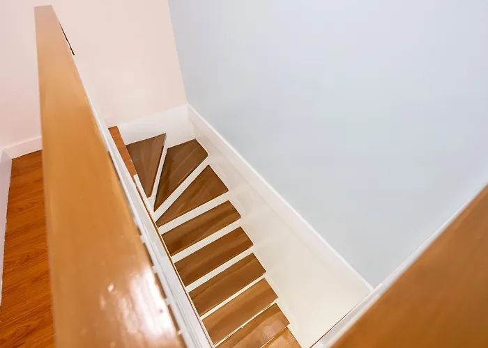 Devi 2br Bgc Taguig 4*